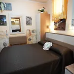 Golden Dreams 3*