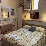 Golden Dreams Bed & Breakfast 3*
