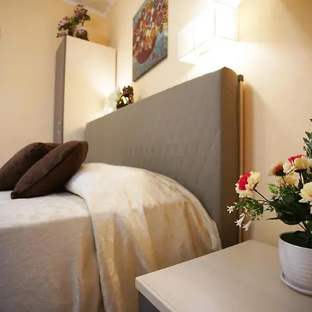Golden Dreams Bed and breakfast