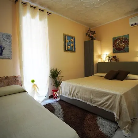 Golden Dreams Bed & Breakfast *