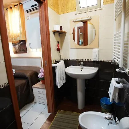 Golden Dreams Bed & Breakfast 4*