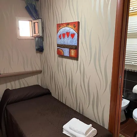 Golden Dreams Bed & Breakfast *