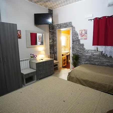 Golden Dreams Bed & Breakfast *