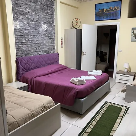 Golden Dreams Bed & Breakfast *