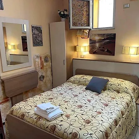 Golden Dreams Bed and Breakfast Ρέτζιο ντι Καλάμπρια