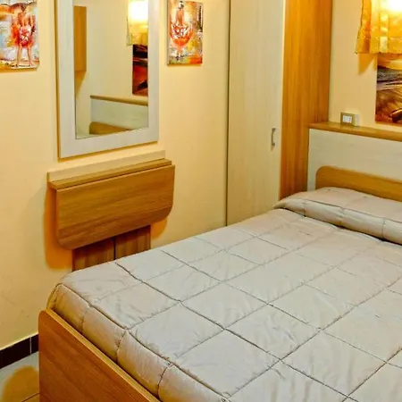 Golden Dreams 3*