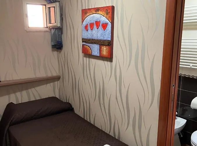 Golden Dreams Bed & Breakfast 4*